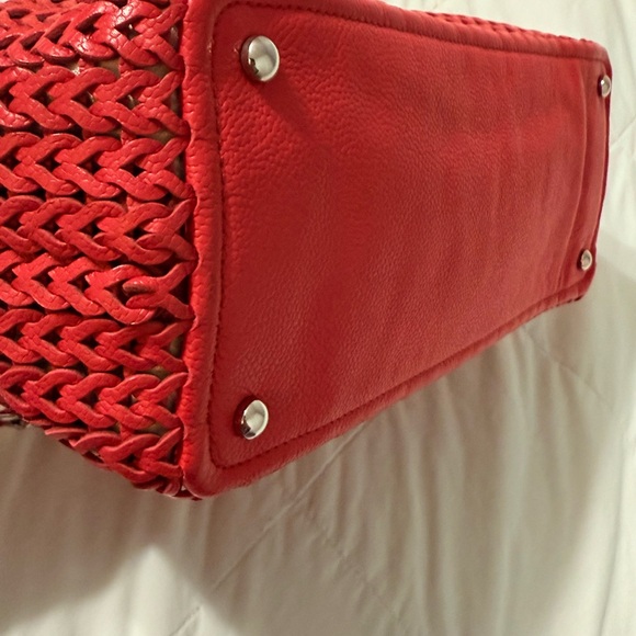 Chanel Red Woven Caviar Leather Shoulder Bag - Picture 5 of 8